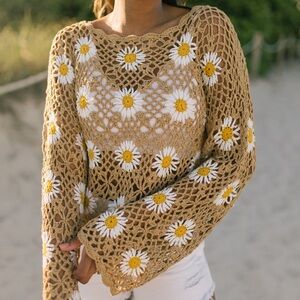 Baevely Crochet Daisy Top